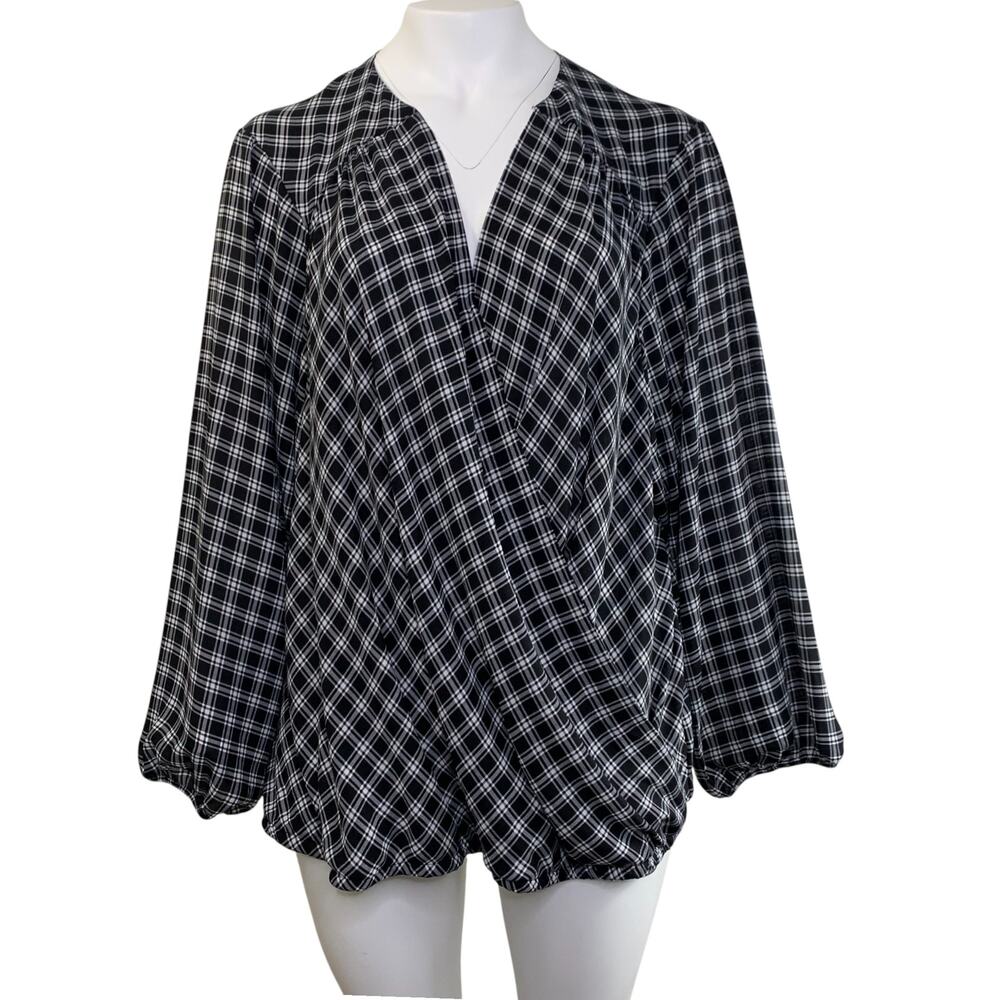 Torrid Georgette Surplice Blouse Size 6 6X US 30 Black White Hayden Plaid NEW